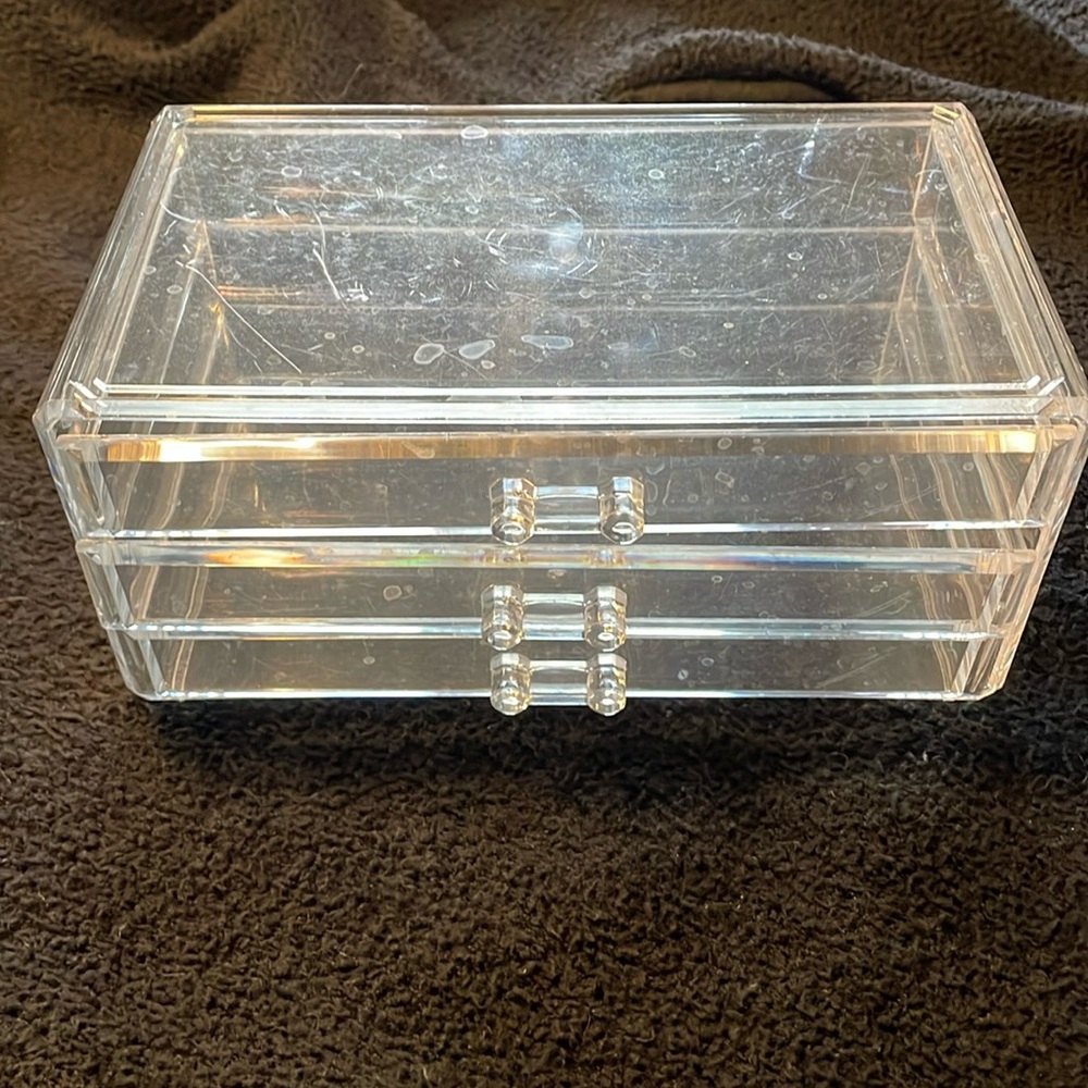 Acrylic jewelry box